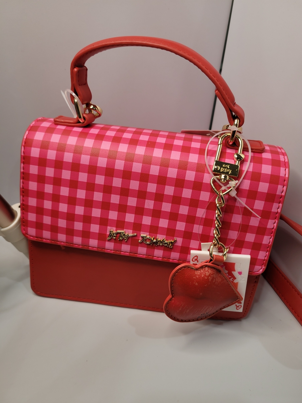 👉✨️Betsey Johnson Red/Pink Queen Of Hearts Gingham Top-Handle Crossbody Bag - Picture 5 of 5